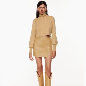 Aritzia Wilfred Rebecca Cropped Turtleneck Sweater